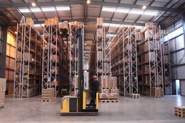 The right labor solution for a warehouse