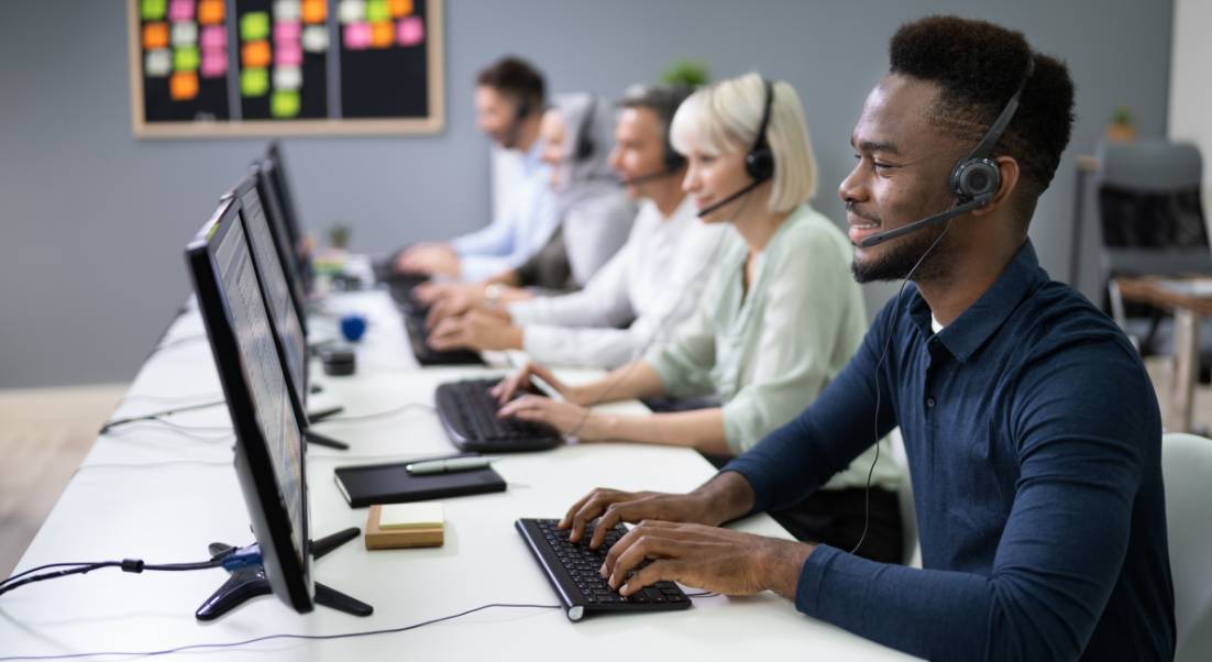 Call Center 4 find your cell center