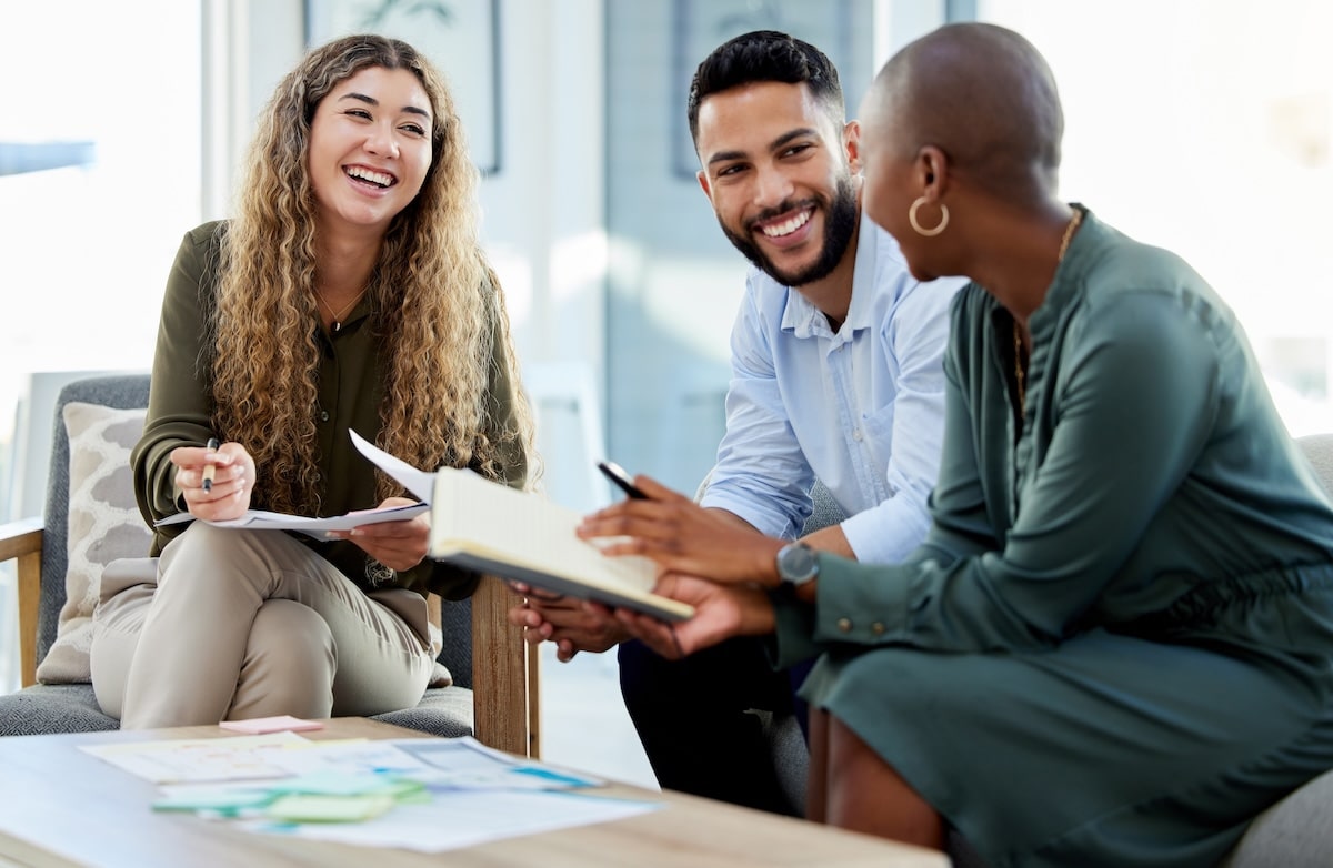 Staffing agency working with an employee to help find new work opportunities